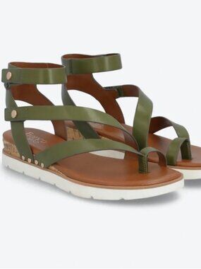 NWOB Franco Sarto Daven Sport Bottom Gladiator Sandal Olive - Size 8.5